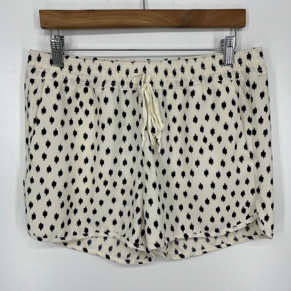 Banana Republic Womens Soft Dot Shorts Black White Ikat Print Elastic‎ Waist S